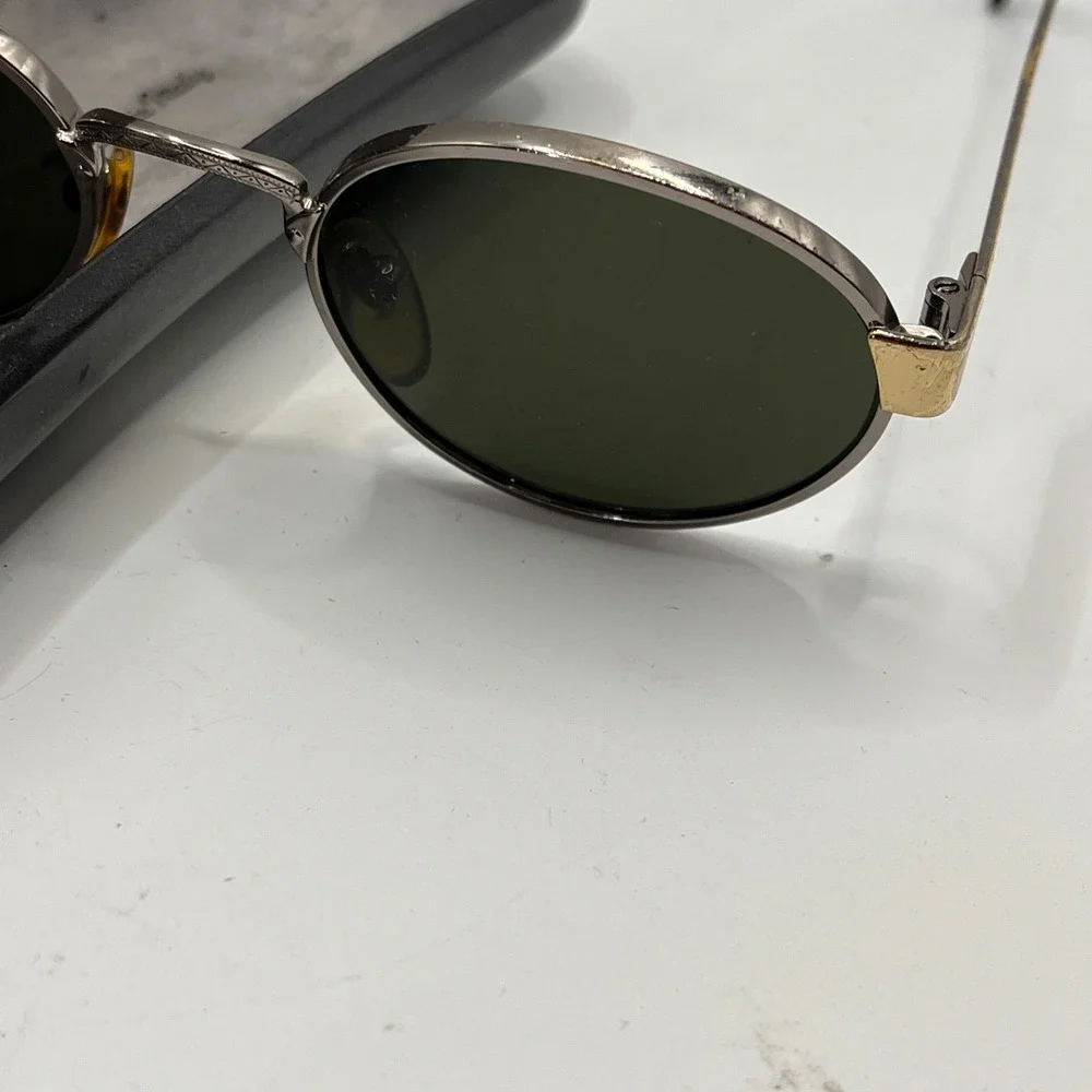 Byblos 570-S Oval Sunglasses Gold Tone Metal Green Lenses Made in Italy‎ Small